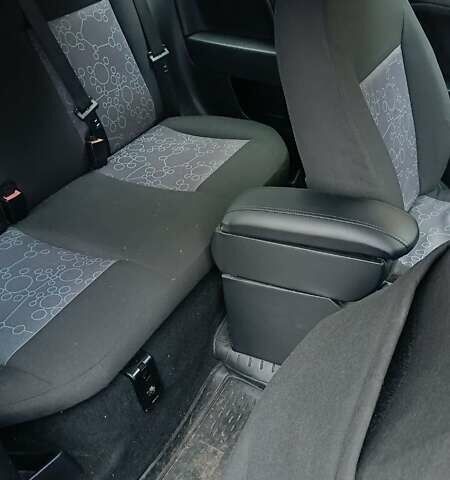 Синій Форд Фієста, об'ємом двигуна 1.4 л та пробігом 145 тис. км за 3200 $, фото 15 на Automoto.ua