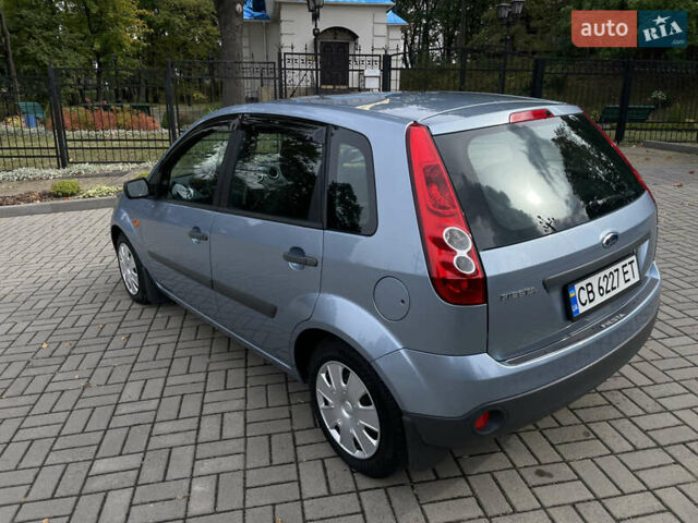 Синий Форд Фиеста, объемом двигателя 1.3 л и пробегом 39 тыс. км за 5800 $, фото 5 на Automoto.ua
