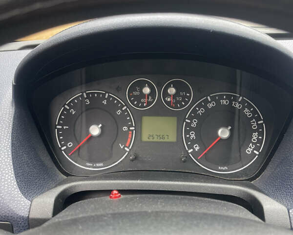 Синій Форд Фієста, об'ємом двигуна 1.4 л та пробігом 258 тис. км за 3000 $, фото 8 на Automoto.ua