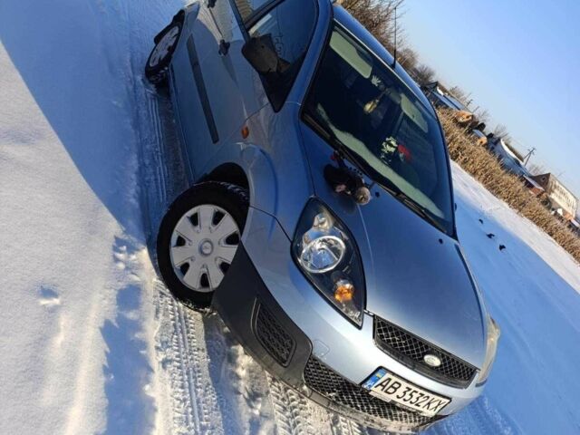 Синій Форд Фієста, об'ємом двигуна 1.4 л та пробігом 190 тис. км за 3800 $, фото 3 на Automoto.ua