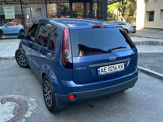 Синій Форд Фієста, об'ємом двигуна 1.24 л та пробігом 285 тис. км за 3200 $, фото 7 на Automoto.ua