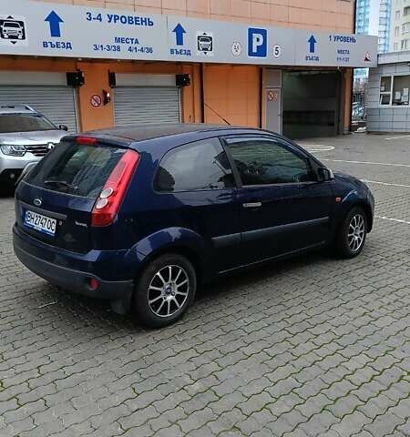 Синий Форд Фиеста, объемом двигателя 1.4 л и пробегом 145 тыс. км за 2900 $, фото 9 на Automoto.ua