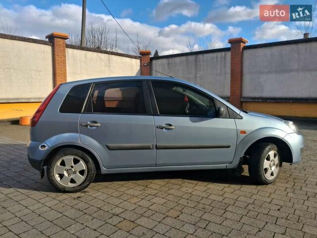 Синий Форд Фиеста, объемом двигателя 1.25 л и пробегом 193 тыс. км за 2999 $, фото 4 на Automoto.ua