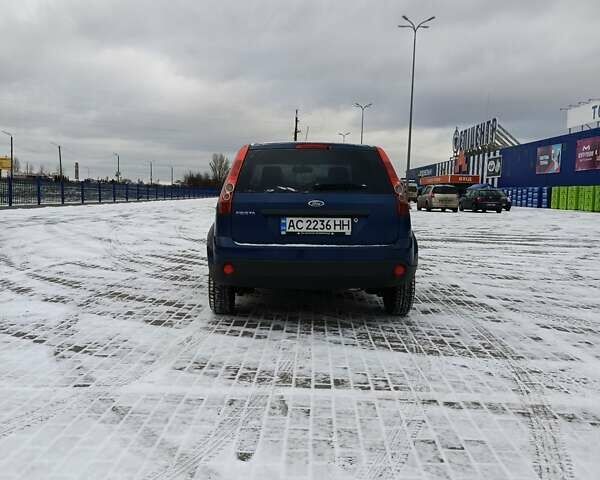Синий Форд Фиеста, объемом двигателя 1.4 л и пробегом 199 тыс. км за 3350 $, фото 6 на Automoto.ua