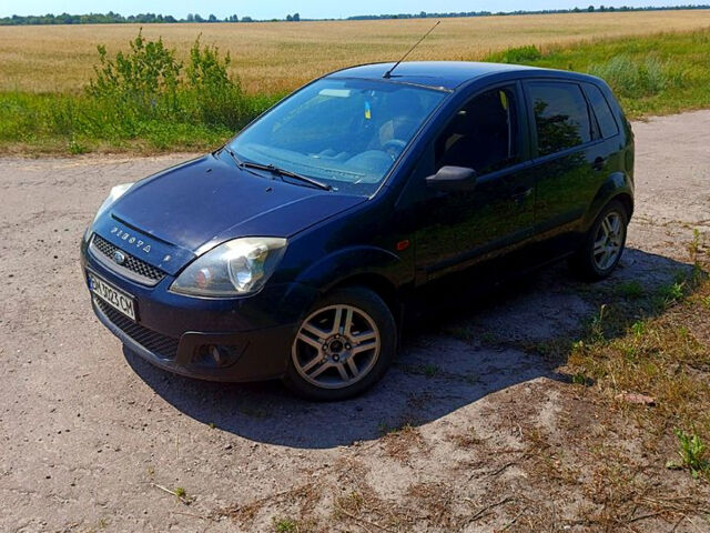 Синий Форд Фиеста, объемом двигателя 1.4 л и пробегом 194 тыс. км за 3500 $, фото 2 на Automoto.ua