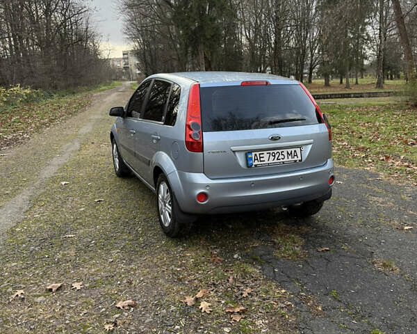 Синий Форд Фиеста, объемом двигателя 1.4 л и пробегом 155 тыс. км за 4800 $, фото 9 на Automoto.ua