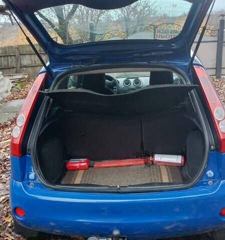 Синий Форд Фиеста, объемом двигателя 1.4 л и пробегом 247 тыс. км за 3950 $, фото 17 на Automoto.ua