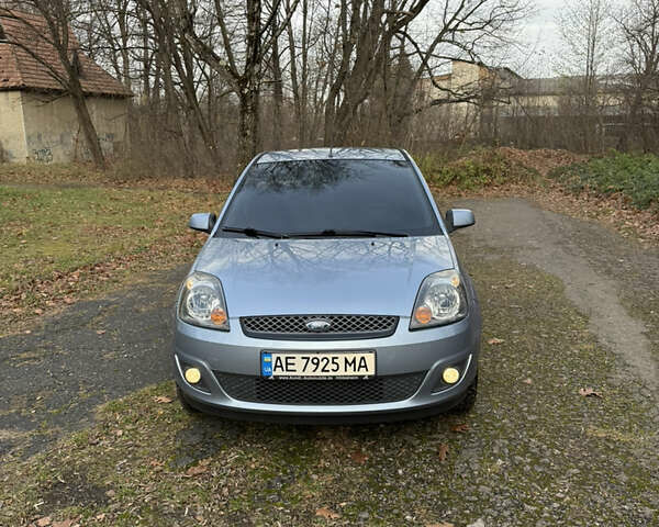 Синий Форд Фиеста, объемом двигателя 1.4 л и пробегом 155 тыс. км за 4800 $, фото 6 на Automoto.ua