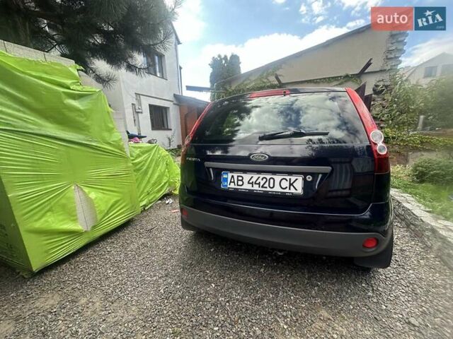 Синий Форд Фиеста, объемом двигателя 1.24 л и пробегом 214 тыс. км за 3500 $, фото 1 на Automoto.ua