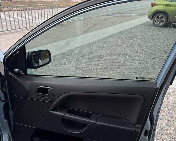 Синій Форд Фієста, об'ємом двигуна 1.4 л та пробігом 301 тис. км за 3700 $, фото 9 на Automoto.ua