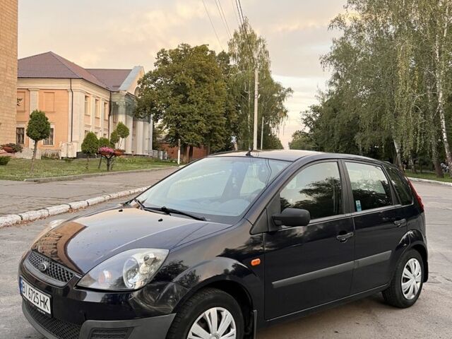 Синий Форд Фиеста, объемом двигателя 1.3 л и пробегом 119 тыс. км за 4000 $, фото 1 на Automoto.ua