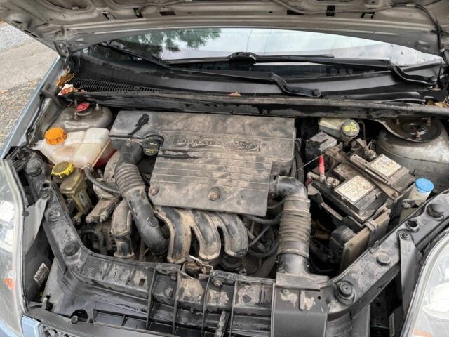 Синий Форд Фиеста, объемом двигателя 1.4 л и пробегом 301 тыс. км за 3700 $, фото 8 на Automoto.ua