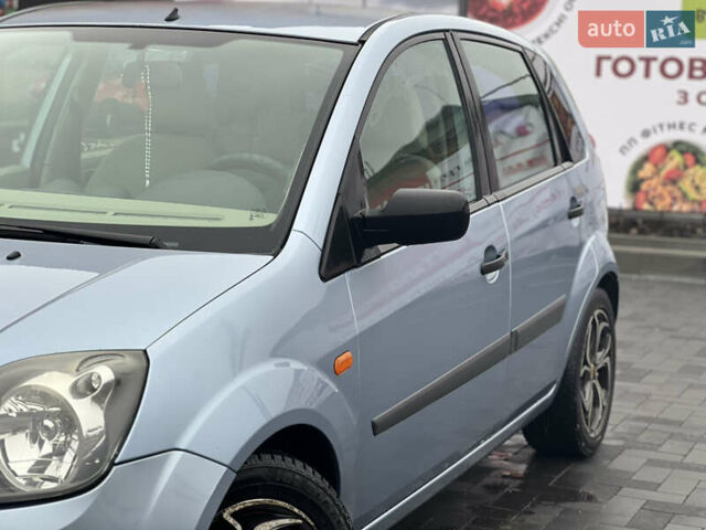 Синий Форд Фиеста, объемом двигателя 1.4 л и пробегом 140 тыс. км за 3799 $, фото 10 на Automoto.ua