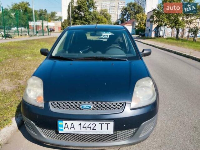 Синій Форд Фієста, об'ємом двигуна 1.24 л та пробігом 221 тис. км за 3900 $, фото 7 на Automoto.ua