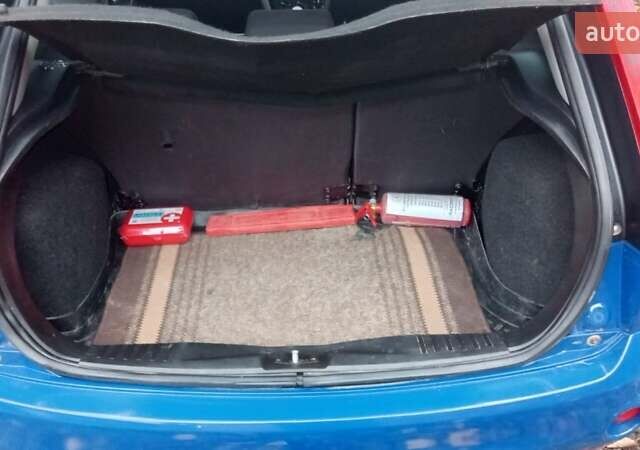 Синий Форд Фиеста, объемом двигателя 1.4 л и пробегом 248 тыс. км за 3550 $, фото 20 на Automoto.ua