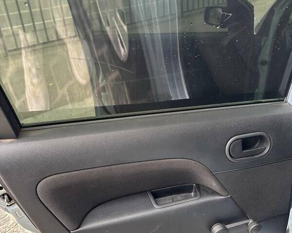 Синій Форд Фієста, об'ємом двигуна 1.4 л та пробігом 301 тис. км за 3700 $, фото 15 на Automoto.ua