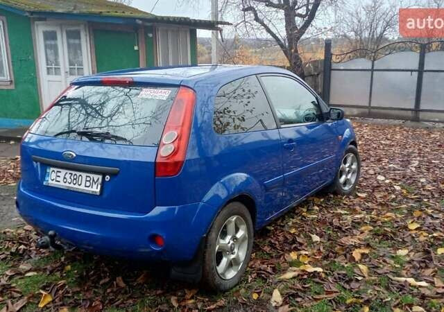Синий Форд Фиеста, объемом двигателя 1.4 л и пробегом 247 тыс. км за 3950 $, фото 6 на Automoto.ua