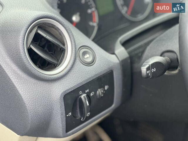 Синий Форд Фиеста, объемом двигателя 1.4 л и пробегом 140 тыс. км за 3799 $, фото 9 на Automoto.ua