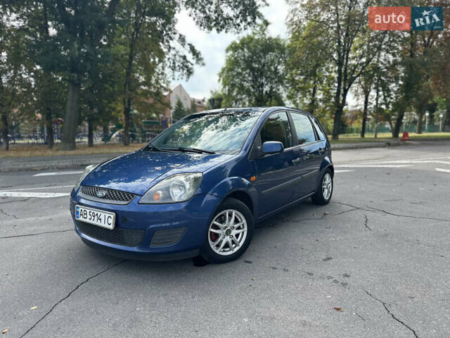 Синій Форд Фієста, об'ємом двигуна 1.4 л та пробігом 226 тис. км за 4299 $, фото 4 на Automoto.ua