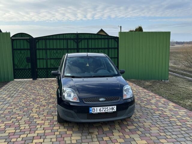 Синій Форд Фієста, об'ємом двигуна 1.3 л та пробігом 121 тис. км за 4200 $, фото 1 на Automoto.ua