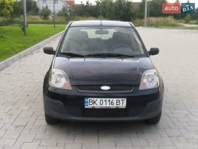 Синій Форд Фієста, об'ємом двигуна 1.24 л та пробігом 259 тис. км за 3500 $, фото 1 на Automoto.ua