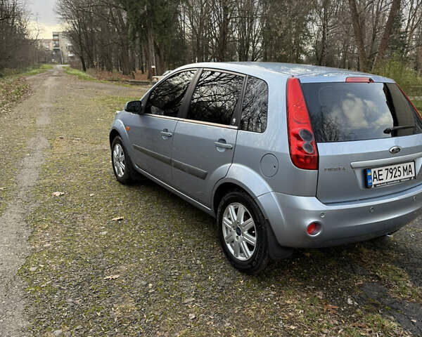 Синий Форд Фиеста, объемом двигателя 1.4 л и пробегом 155 тыс. км за 4800 $, фото 10 на Automoto.ua