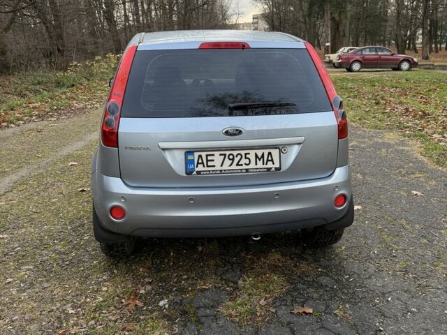 Синій Форд Фієста, об'ємом двигуна 1.4 л та пробігом 155 тис. км за 4800 $, фото 2 на Automoto.ua