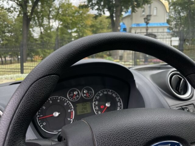 Синій Форд Фієста, об'ємом двигуна 1.3 л та пробігом 39 тис. км за 5800 $, фото 11 на Automoto.ua