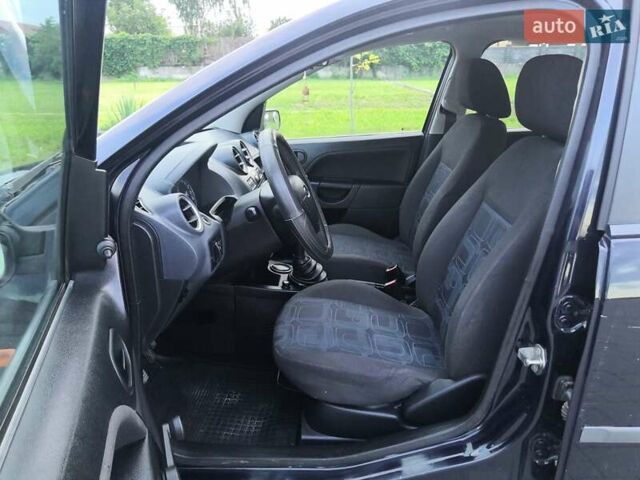 Синій Форд Фієста, об'ємом двигуна 1.24 л та пробігом 259 тис. км за 3500 $, фото 8 на Automoto.ua