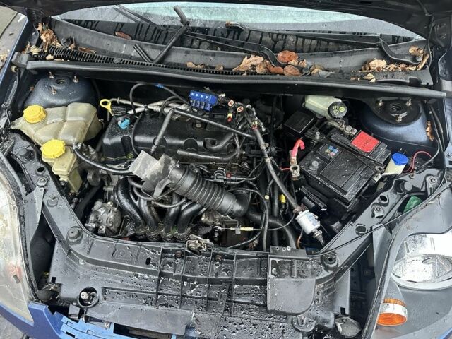 Синій Форд Фієста, об'ємом двигуна 1.4 л та пробігом 180 тис. км за 1100 $, фото 4 на Automoto.ua