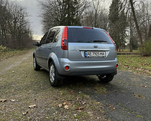 Синий Форд Фиеста, объемом двигателя 1.4 л и пробегом 155 тыс. км за 4800 $, фото 13 на Automoto.ua