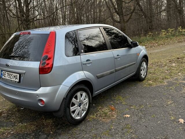 Синій Форд Фієста, об'ємом двигуна 1.4 л та пробігом 155 тис. км за 4800 $, фото 1 на Automoto.ua