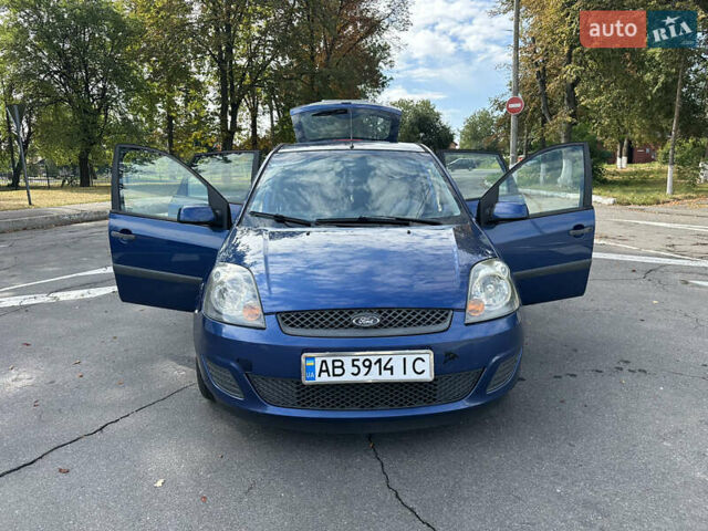 Синій Форд Фієста, об'ємом двигуна 1.4 л та пробігом 226 тис. км за 4299 $, фото 45 на Automoto.ua