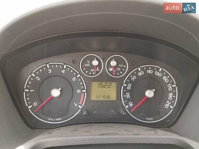 Синій Форд Фієста, об'ємом двигуна 1.24 л та пробігом 221 тис. км за 3900 $, фото 1 на Automoto.ua