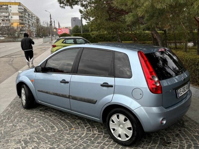 Синий Форд Фиеста, объемом двигателя 1.4 л и пробегом 301 тыс. км за 3700 $, фото 2 на Automoto.ua