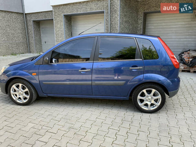 Синий Форд Фиеста, объемом двигателя 1.24 л и пробегом 210 тыс. км за 3700 $, фото 8 на Automoto.ua