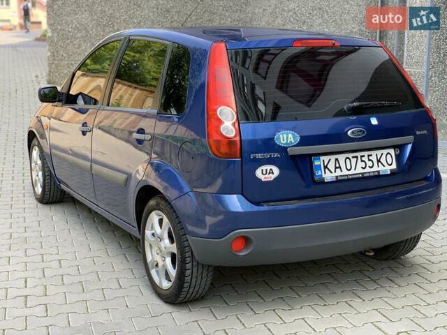 Синий Форд Фиеста, объемом двигателя 1.24 л и пробегом 210 тыс. км за 3700 $, фото 7 на Automoto.ua