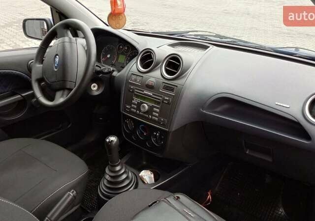 Синий Форд Фиеста, объемом двигателя 1.4 л и пробегом 248 тыс. км за 3550 $, фото 32 на Automoto.ua