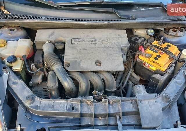 Синій Форд Фієста, об'ємом двигуна 1.24 л та пробігом 255 тис. км за 3600 $, фото 5 на Automoto.ua