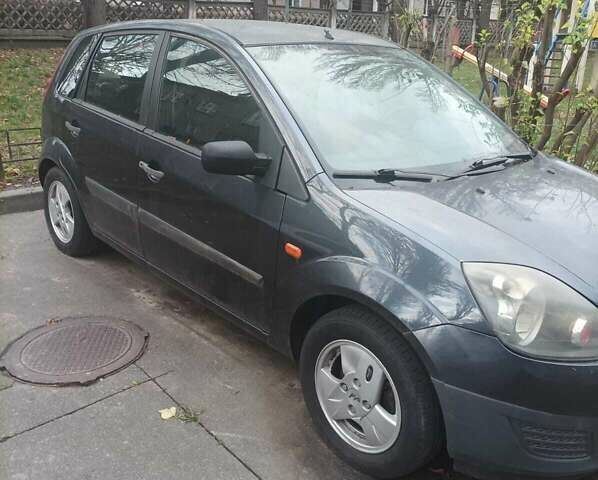 Синий Форд Фиеста, объемом двигателя 1.4 л и пробегом 139 тыс. км за 4300 $, фото 5 на Automoto.ua