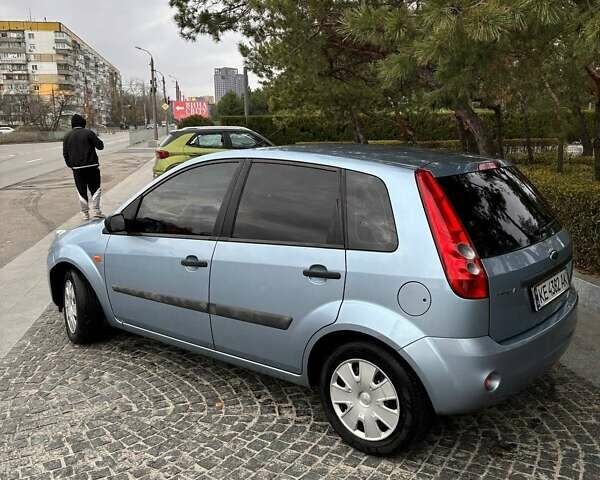 Синій Форд Фієста, об'ємом двигуна 1.4 л та пробігом 301 тис. км за 3700 $, фото 1 на Automoto.ua