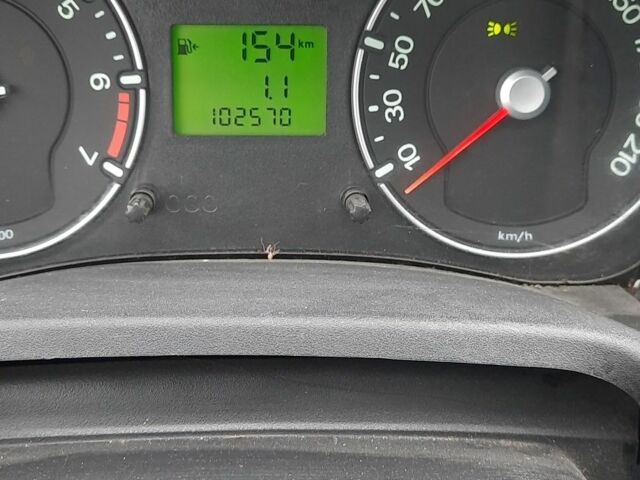 Синій Форд Фієста, об'ємом двигуна 1.3 л та пробігом 102 тис. км за 3400 $, фото 12 на Automoto.ua