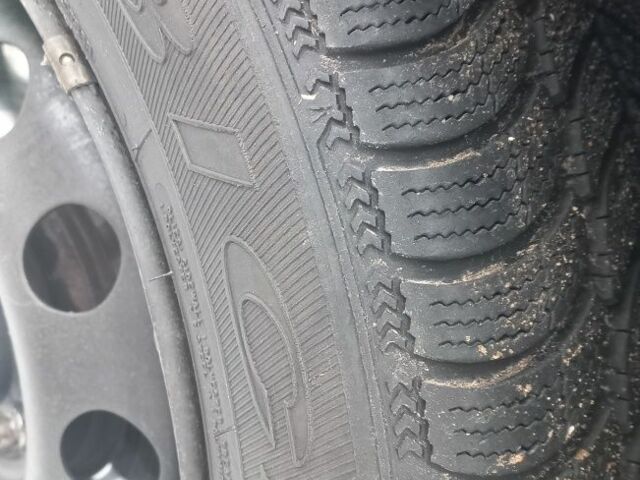 Синий Форд Фиеста, объемом двигателя 1.3 л и пробегом 340 тыс. км за 2852 $, фото 6 на Automoto.ua