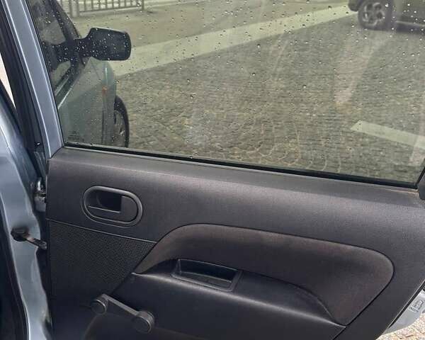 Синій Форд Фієста, об'ємом двигуна 1.4 л та пробігом 301 тис. км за 3700 $, фото 10 на Automoto.ua
