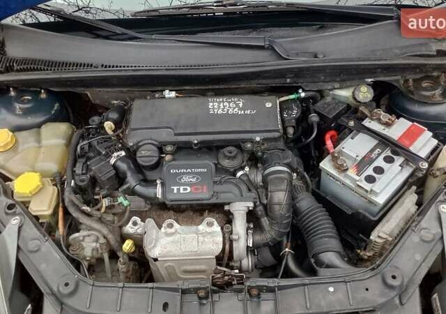 Синий Форд Фиеста, объемом двигателя 1.4 л и пробегом 247 тыс. км за 3950 $, фото 21 на Automoto.ua