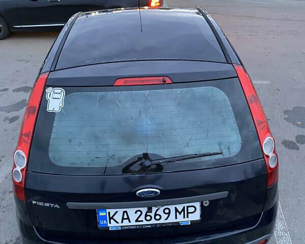 Синій Форд Фієста, об'ємом двигуна 1.24 л та пробігом 241 тис. км за 2900 $, фото 4 на Automoto.ua