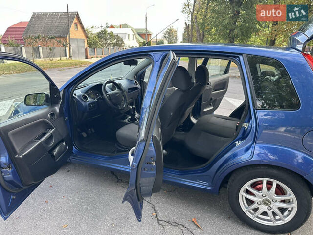 Синій Форд Фієста, об'ємом двигуна 1.4 л та пробігом 226 тис. км за 4299 $, фото 47 на Automoto.ua