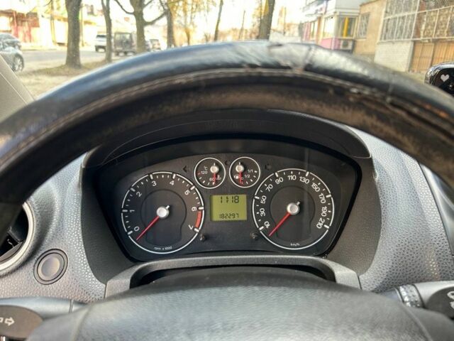 Синій Форд Фієста, об'ємом двигуна 1.2 л та пробігом 182 тис. км за 3800 $, фото 6 на Automoto.ua