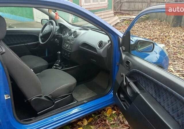 Синий Форд Фиеста, объемом двигателя 1.4 л и пробегом 247 тыс. км за 3950 $, фото 14 на Automoto.ua