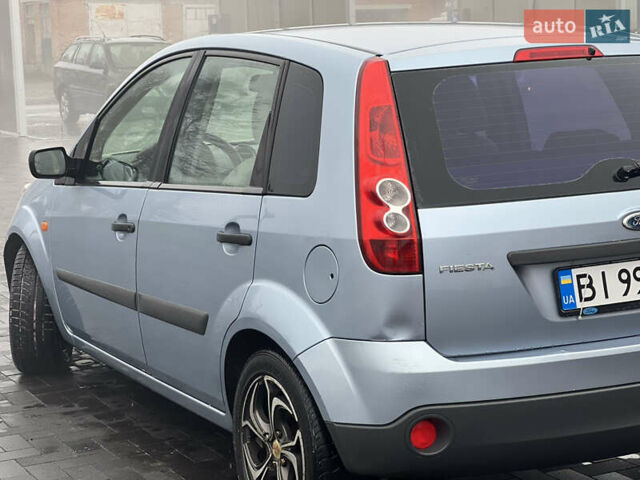 Синий Форд Фиеста, объемом двигателя 1.4 л и пробегом 140 тыс. км за 3799 $, фото 4 на Automoto.ua